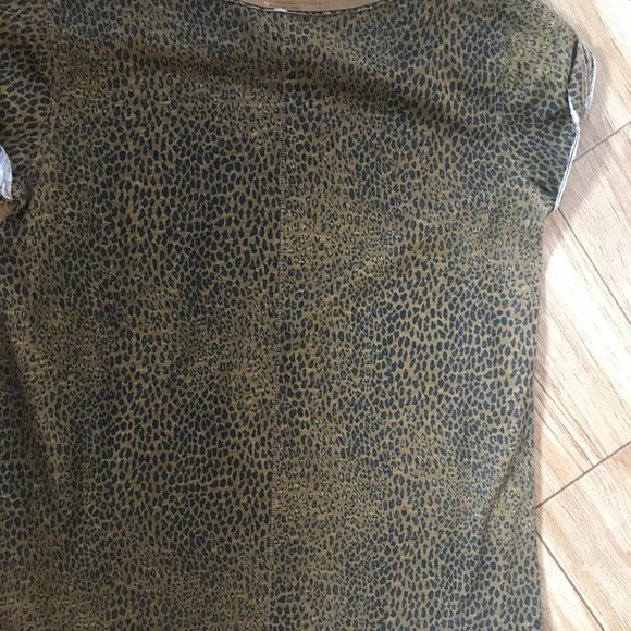 Free People We the Free Clare Tee in Leopord NWOT - Picture 4 of 7
